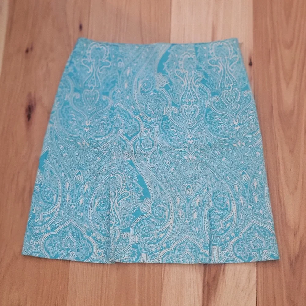 Talbots, Elegant Blue Paisley Skirt - Picture 2 of 3